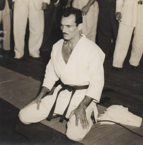 Helio-Gracie-Founder-of-Brazilian-Jiu-Jitsu-295x300